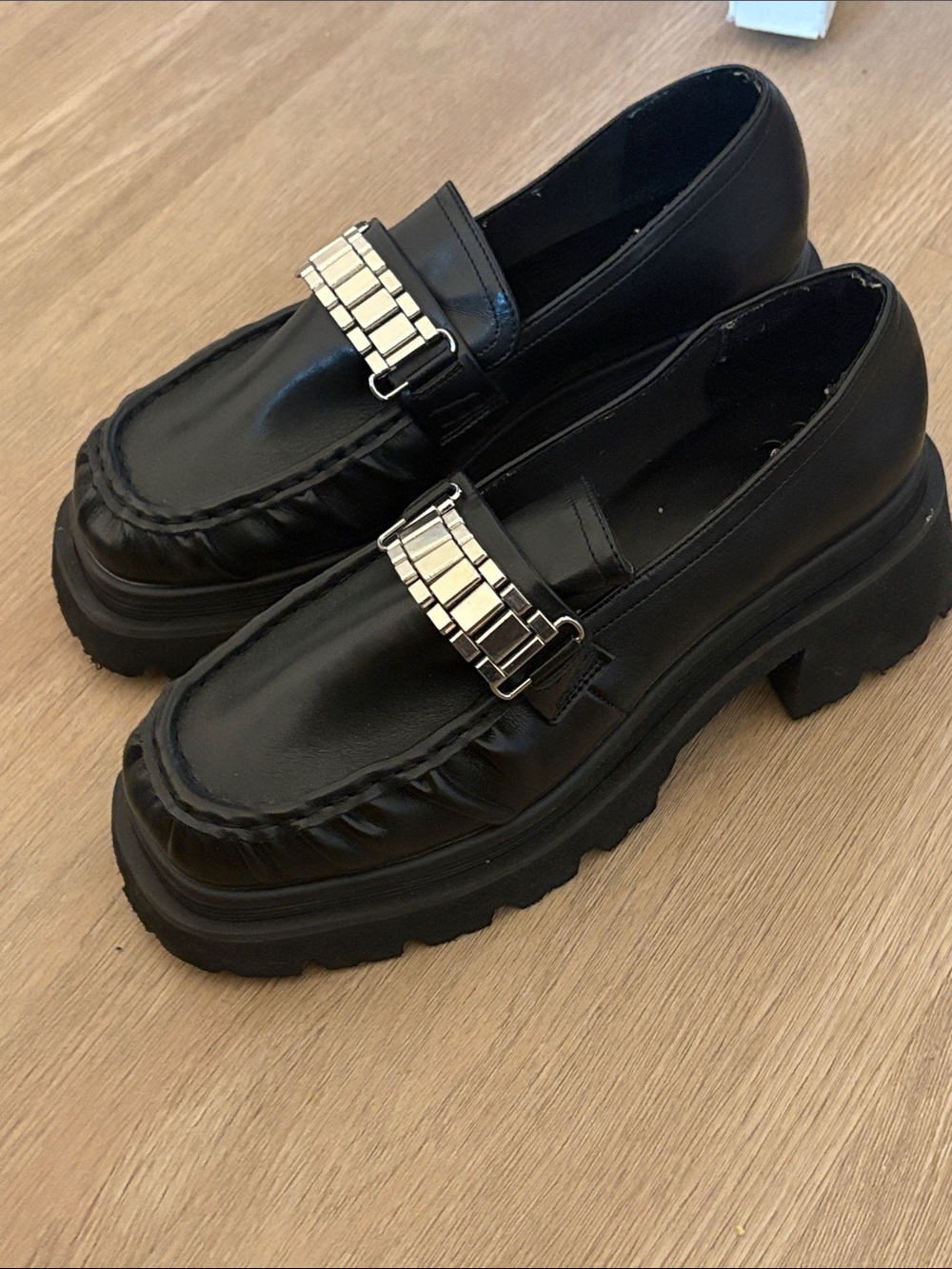 SHEIN Black Chunky Platform Loafers with Gold Chain Trim